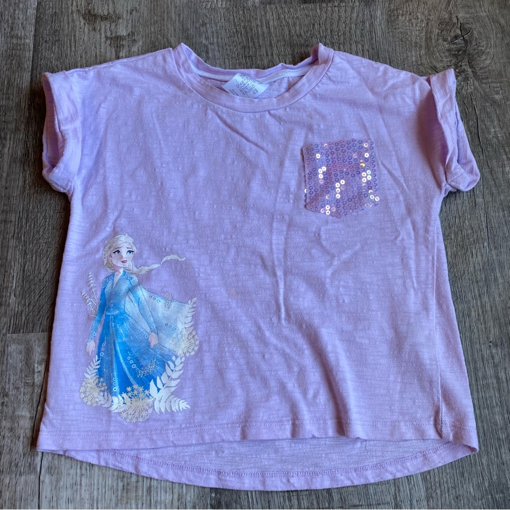 Disney Elsa T-Shirt Light Purple Size 9/10.